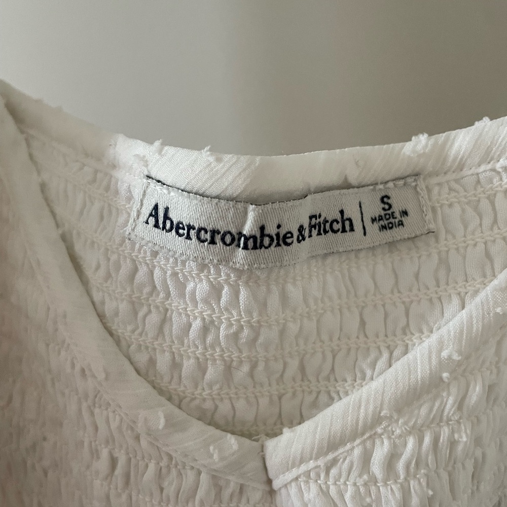 Abercrombie & Fitch Cropped Flutter Sleeve Top - image 5